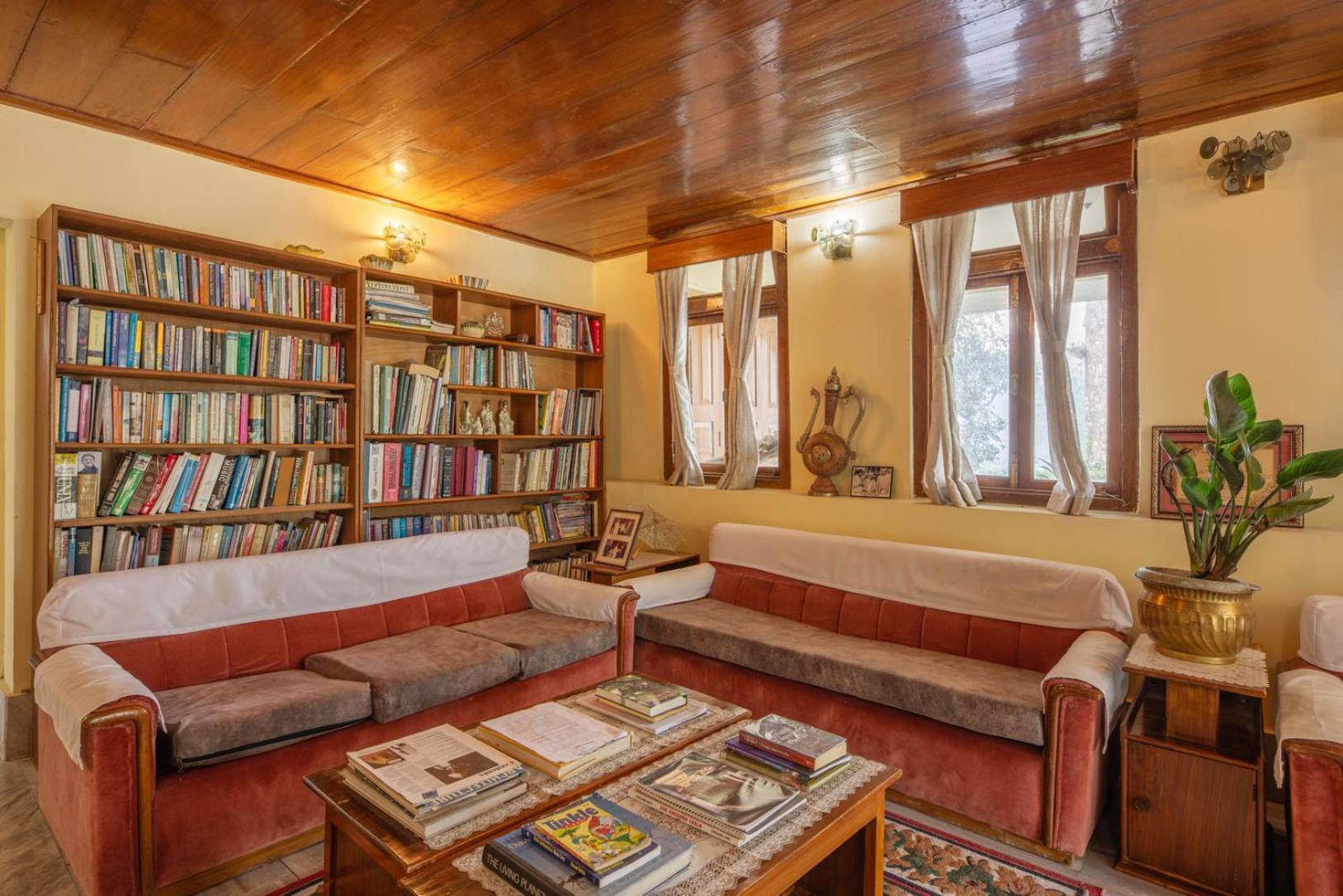 La Ipsing Farm By Stayvista - 3 Bhk Villa With Balcony, Mountain View, Indoor Games, And Pet Friendly Samdong Exterior foto